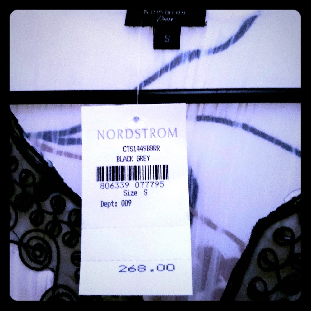 Brand New Nordstrom KOMAROV beautiful dress